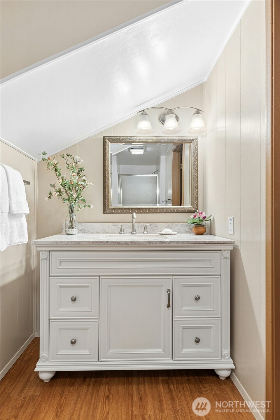 16602 NE 18th Street , Bellevue, WA 98008