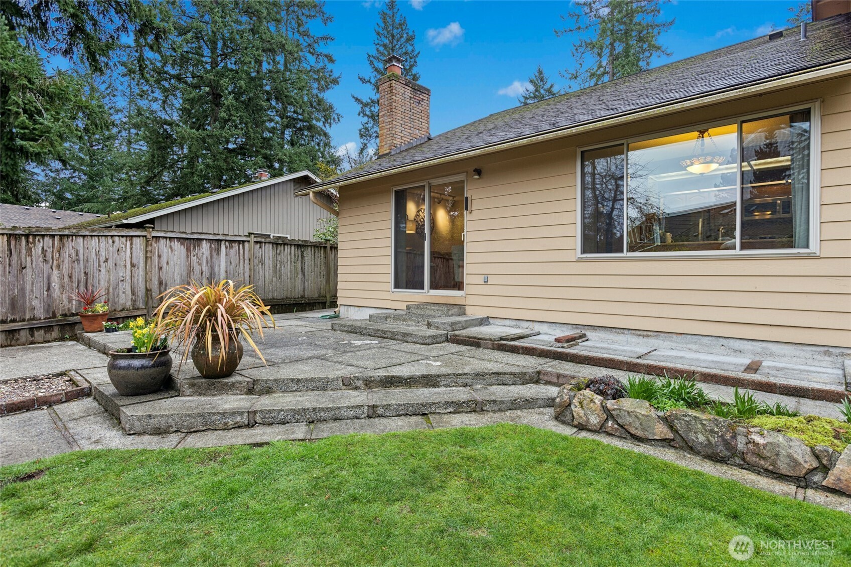 16602 NE 18th Street , Bellevue, WA 98008