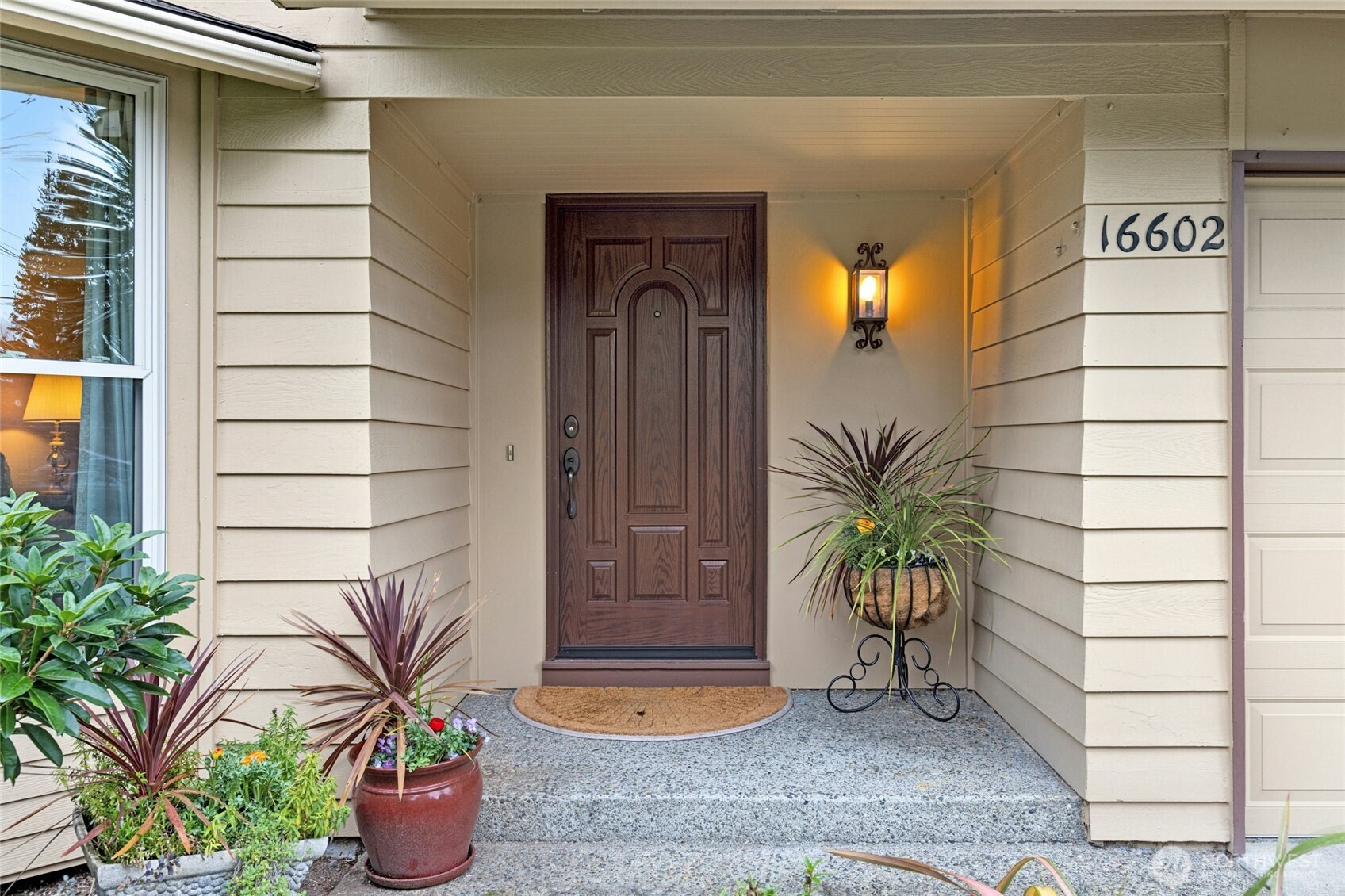 16602 NE 18th Street , Bellevue, WA 98008