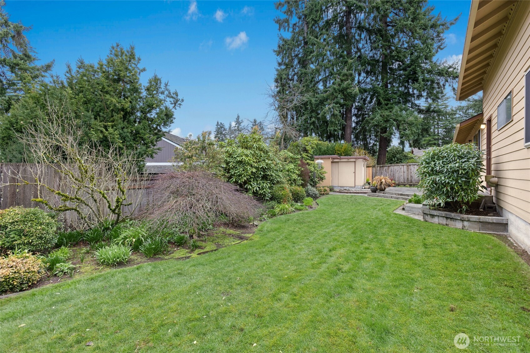 16602 NE 18th Street , Bellevue, WA 98008