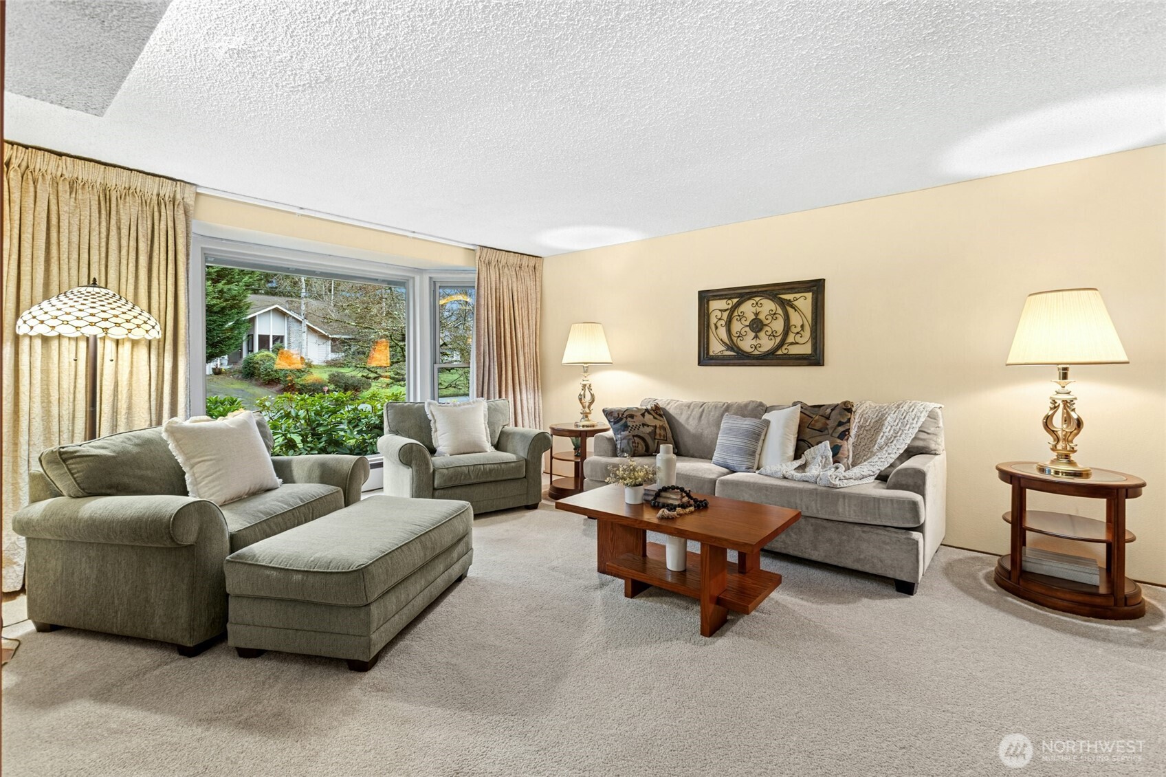 16602 NE 18th Street , Bellevue, WA 98008