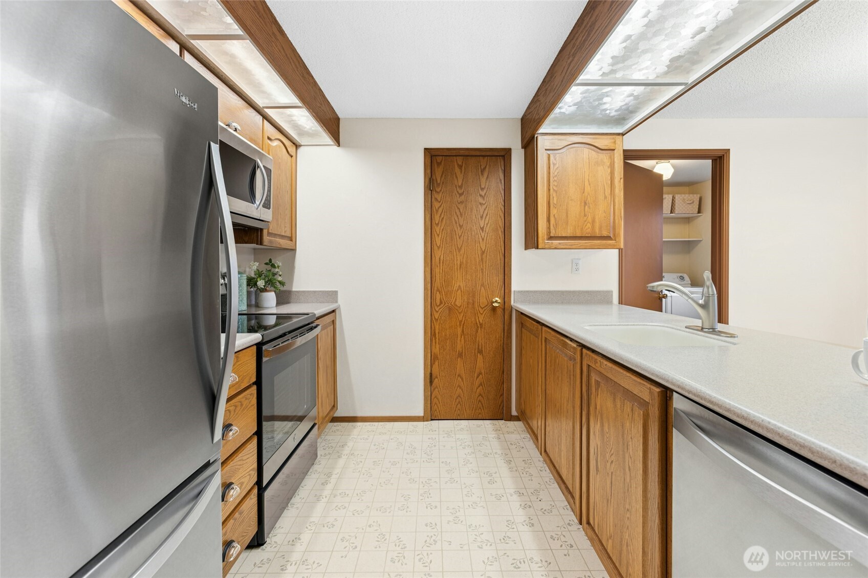 16602 NE 18th Street , Bellevue, WA 98008