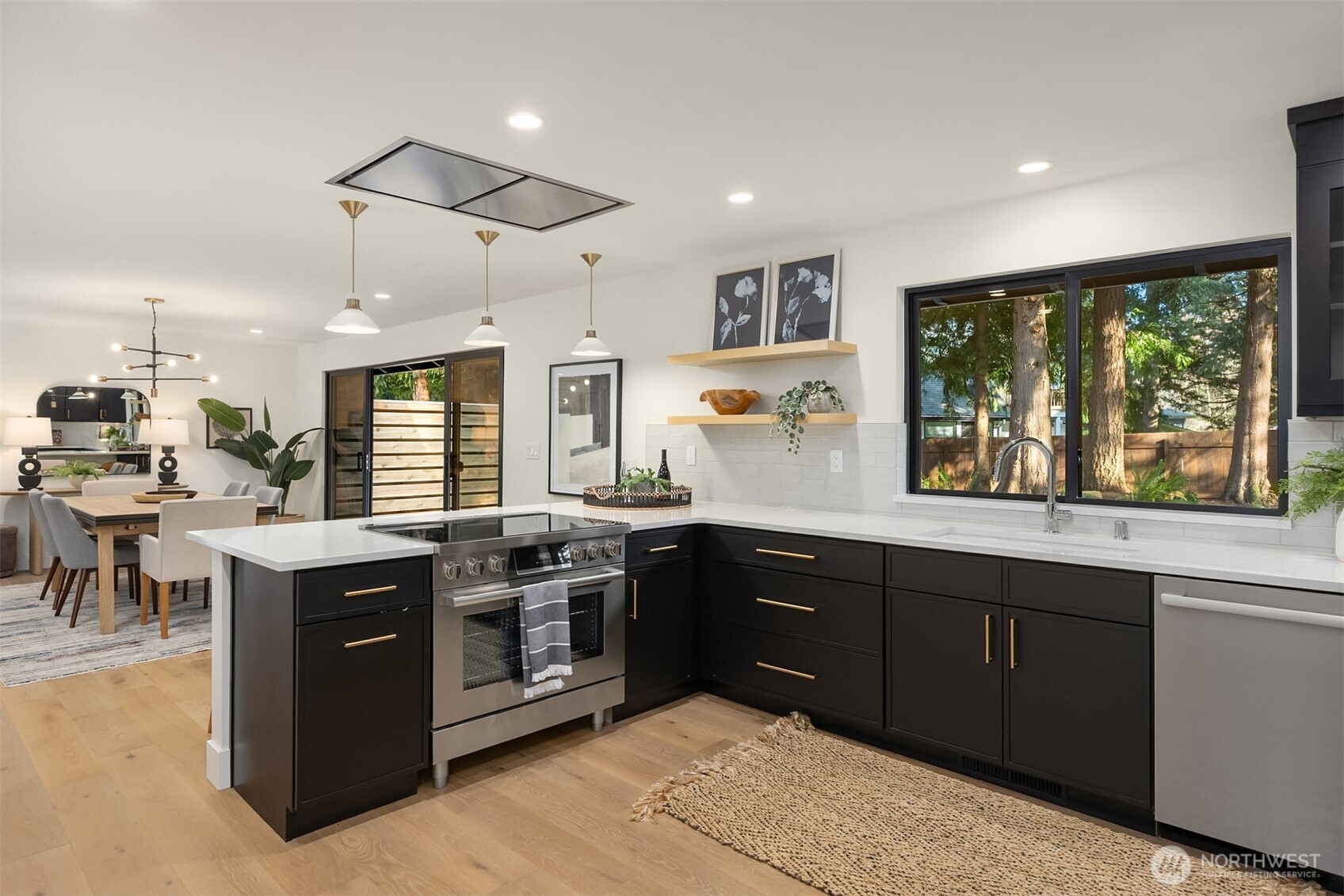 8355 Medway Lane NE, Bainbridge Island, WA 98110