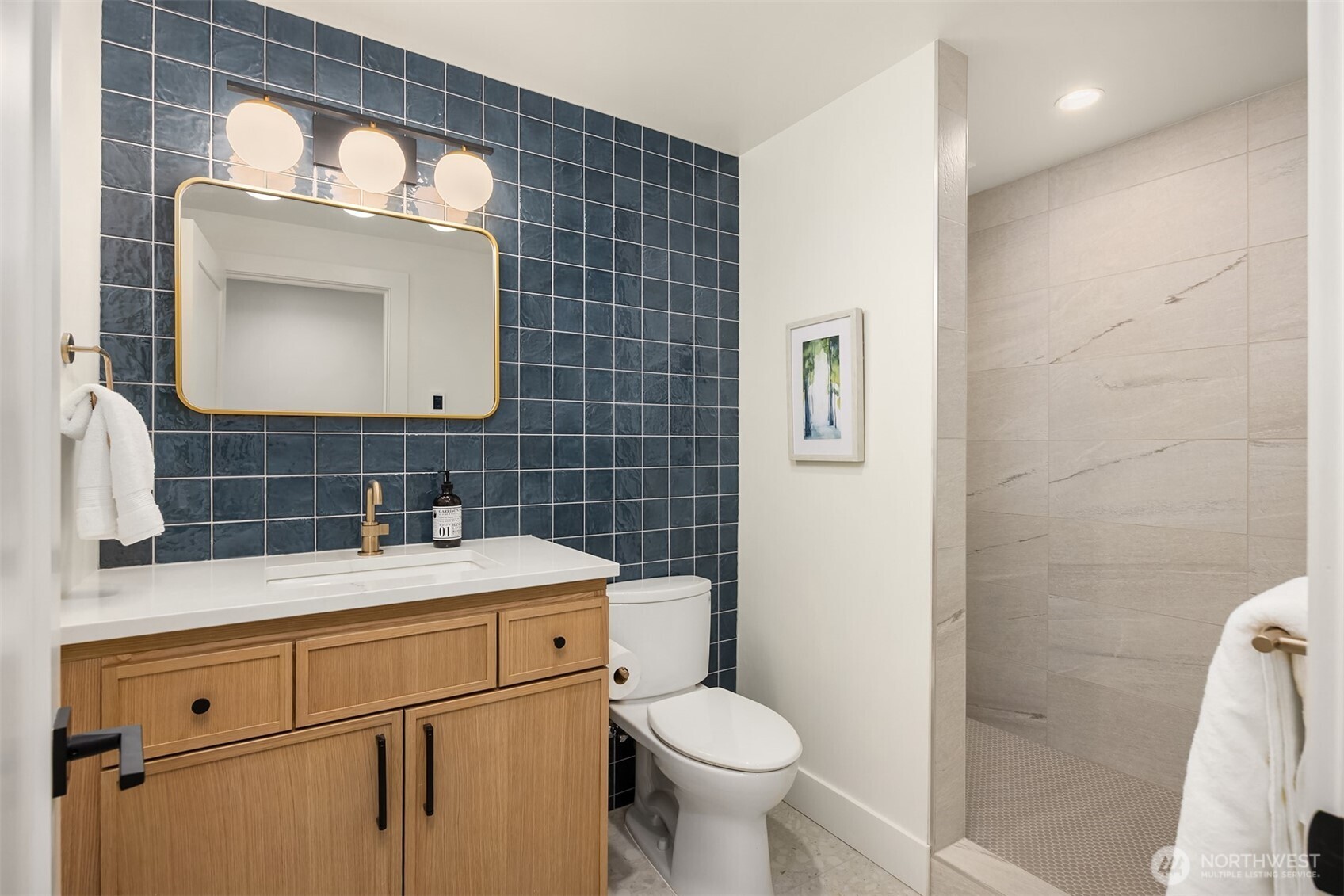 8355 Medway Lane NE, Bainbridge Island, WA 98110