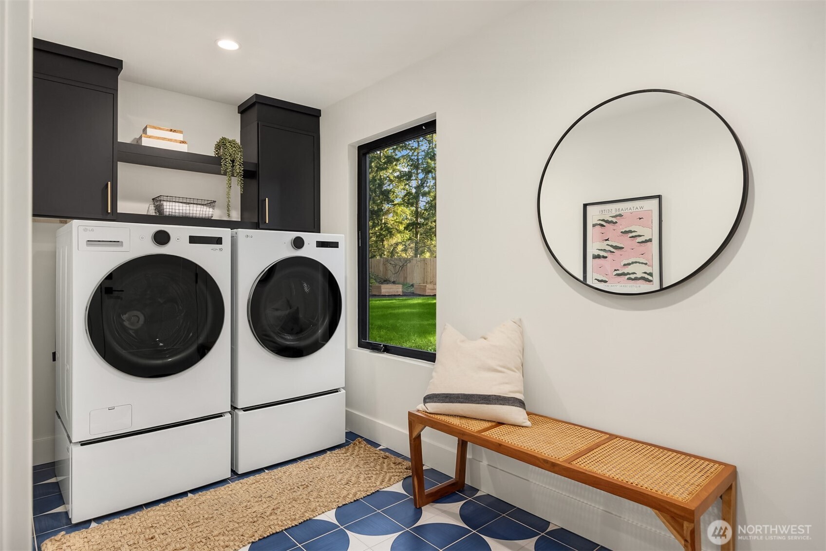 8355 Medway Lane NE, Bainbridge Island, WA 98110