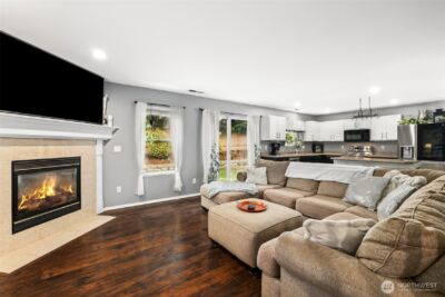 18401 95th Avenue Ct E, Puyallup, WA 98375