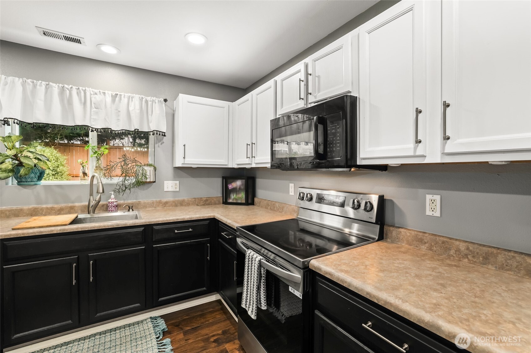 18401 95th Avenue Ct E, Puyallup, WA 98375