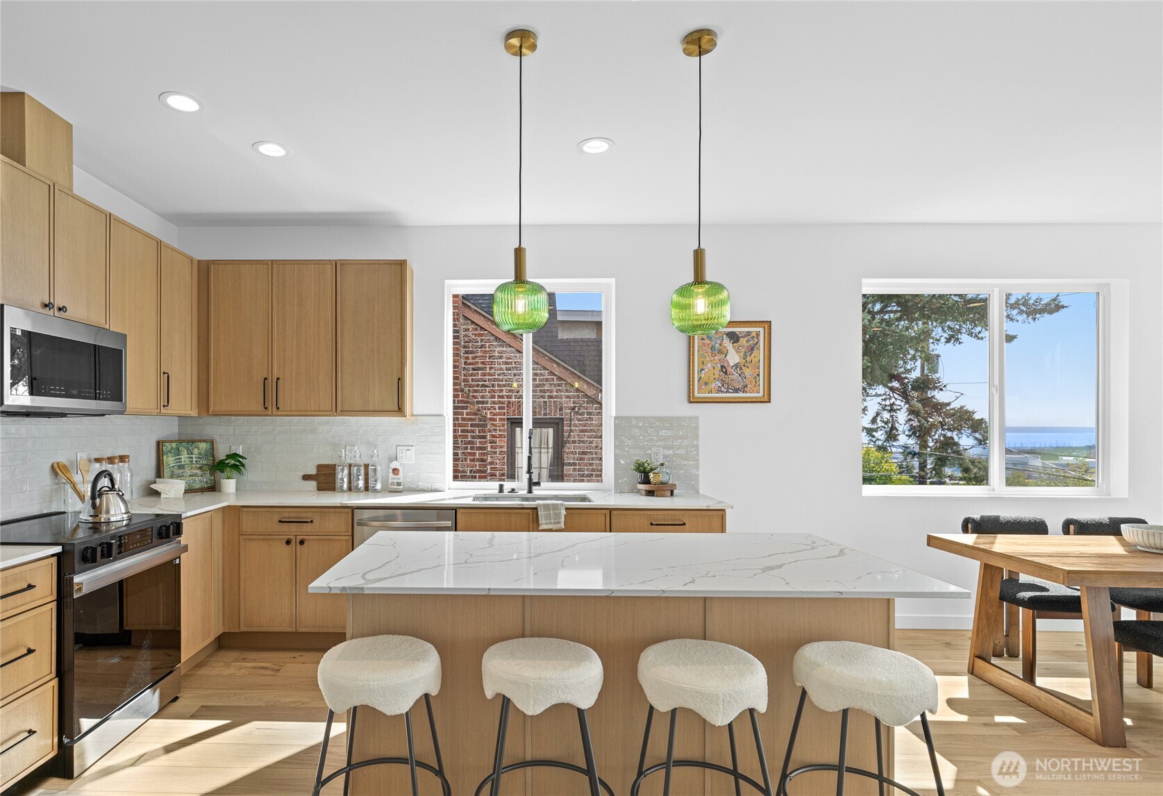 2538 14th Avenue W #B, Seattle, WA 98119