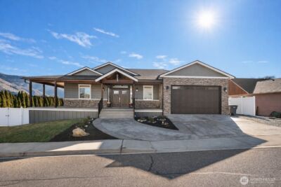 1038 Crest Loop , Entiat, WA 98822