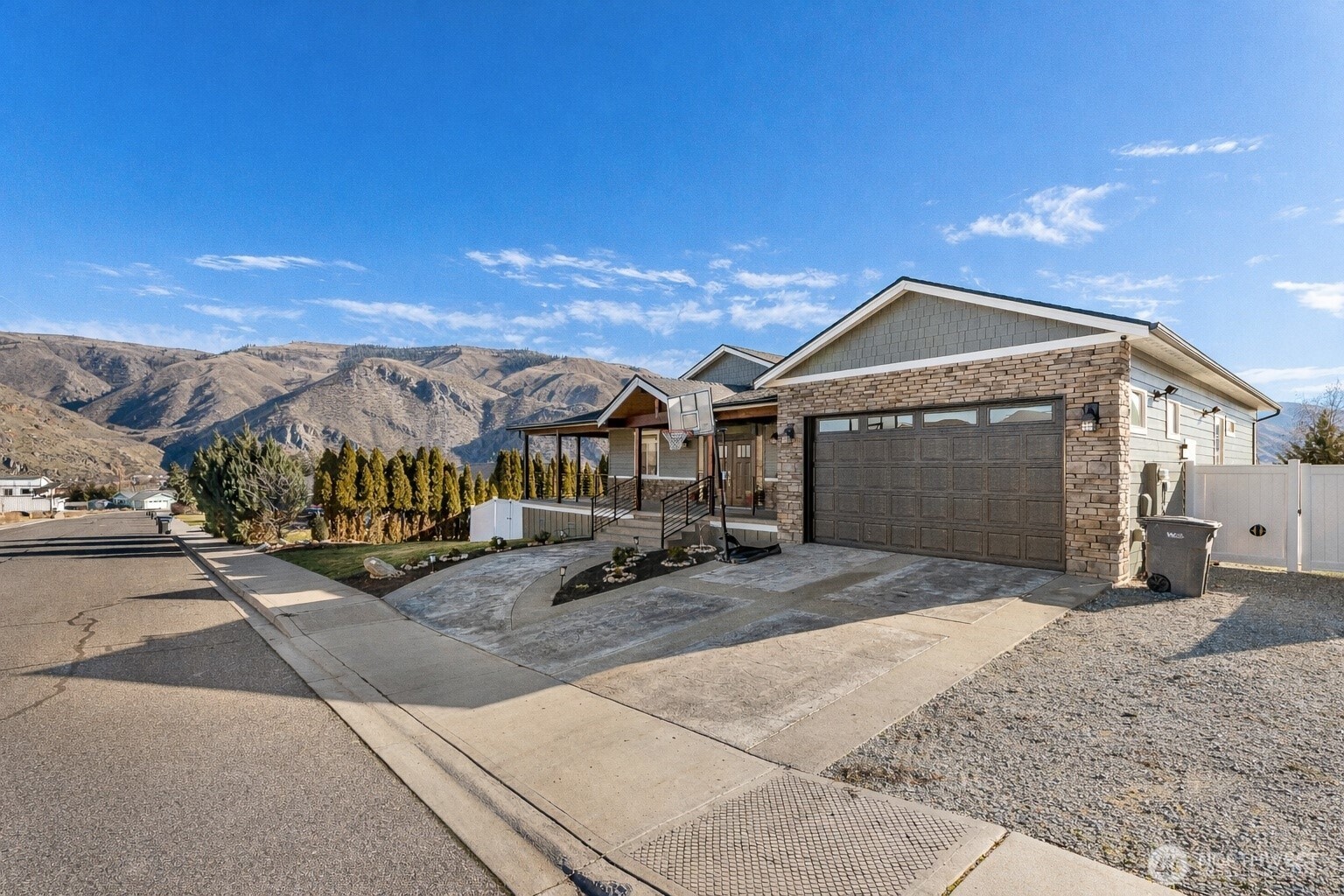 1038 Crest Loop , Entiat, WA 98822