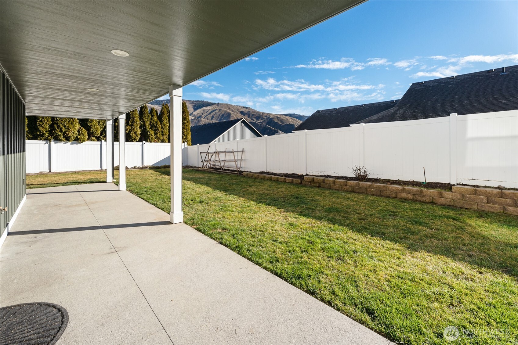 1038 Crest Loop , Entiat, WA 98822