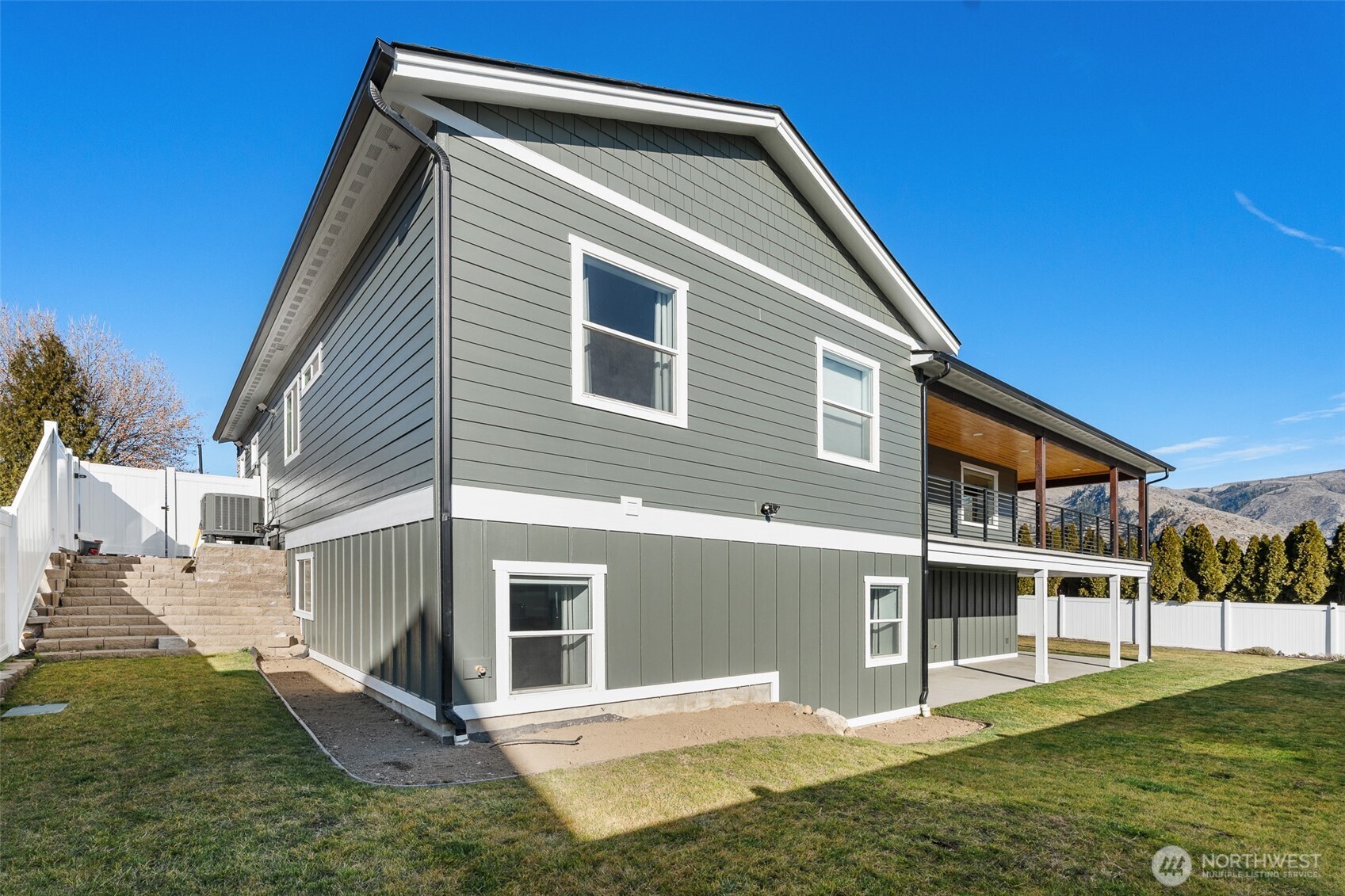 1038 Crest Loop , Entiat, WA 98822