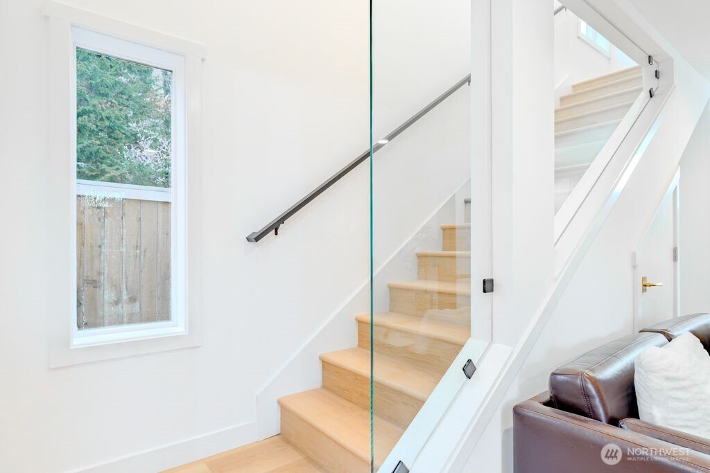 1518 NE 106th Street , Seattle, WA 98125