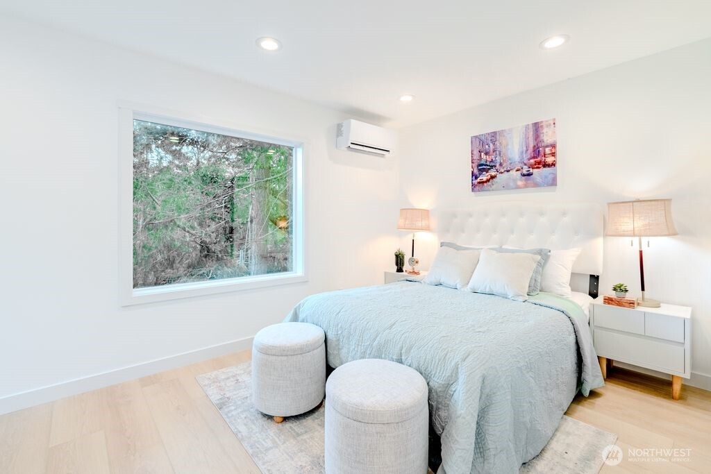 1518 NE 106th Street , Seattle, WA 98125