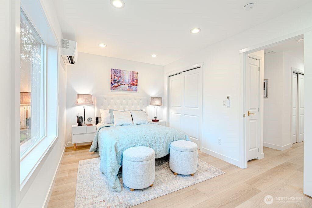 1518 NE 106th Street , Seattle, WA 98125