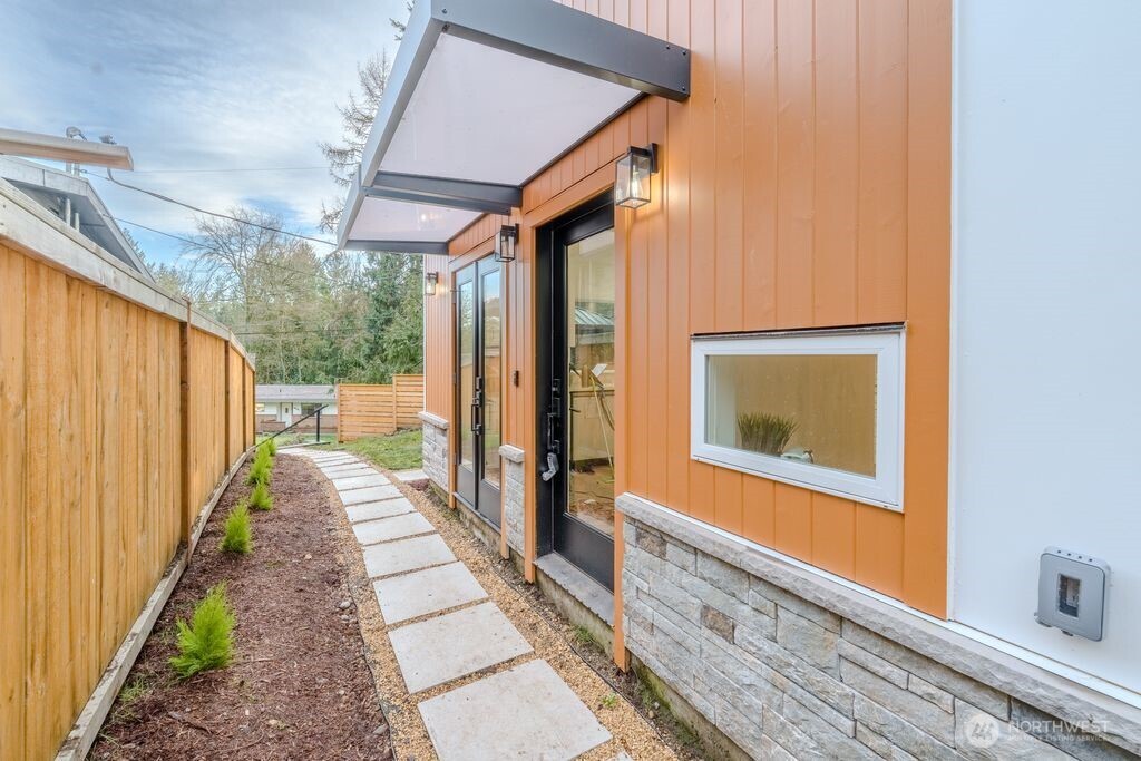 1518 NE 106th Street , Seattle, WA 98125