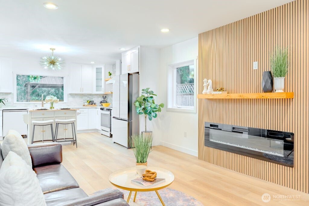 1518 NE 106th Street , Seattle, WA 98125