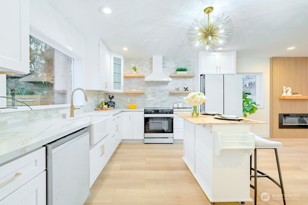 1518 NE 106th Street , Seattle, WA 98125