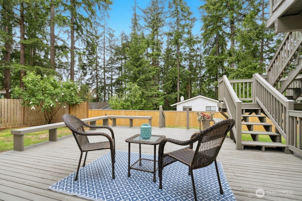 1115 207th Place NE, Sammamish, WA 98074