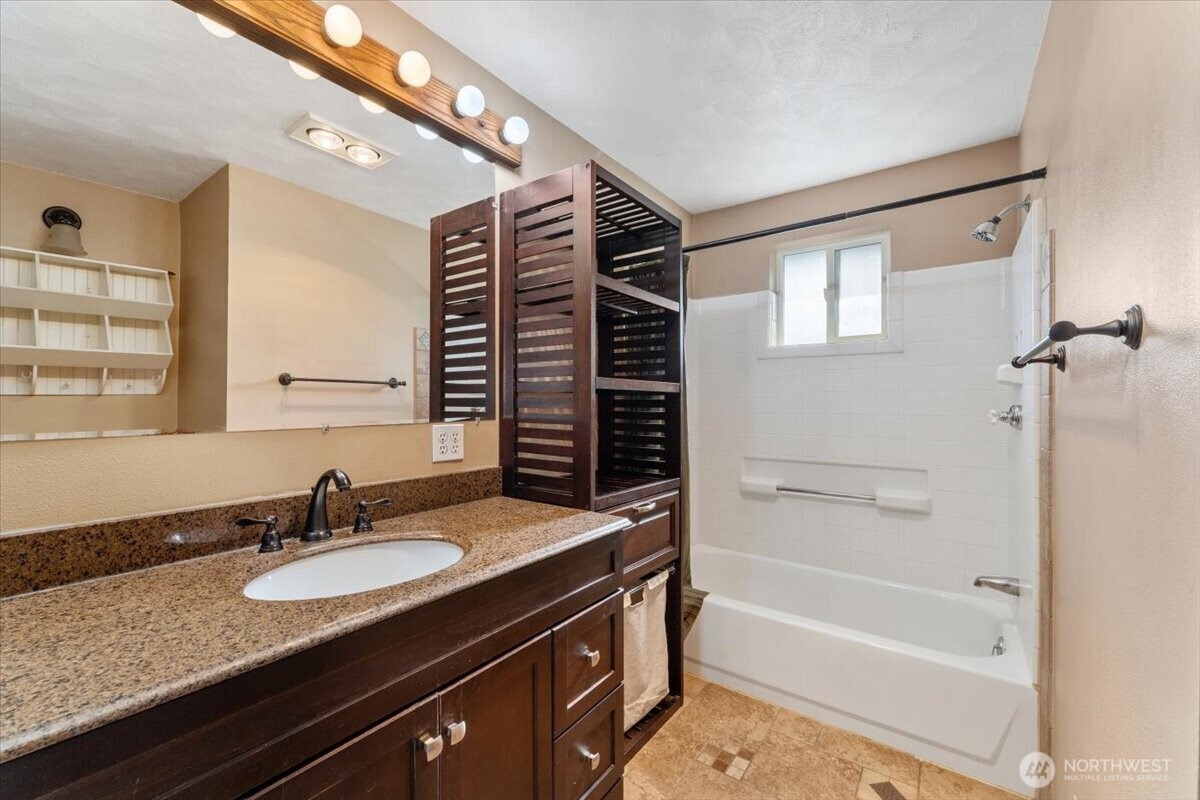 902 Ivy Avenue , Cashmere, WA 98815