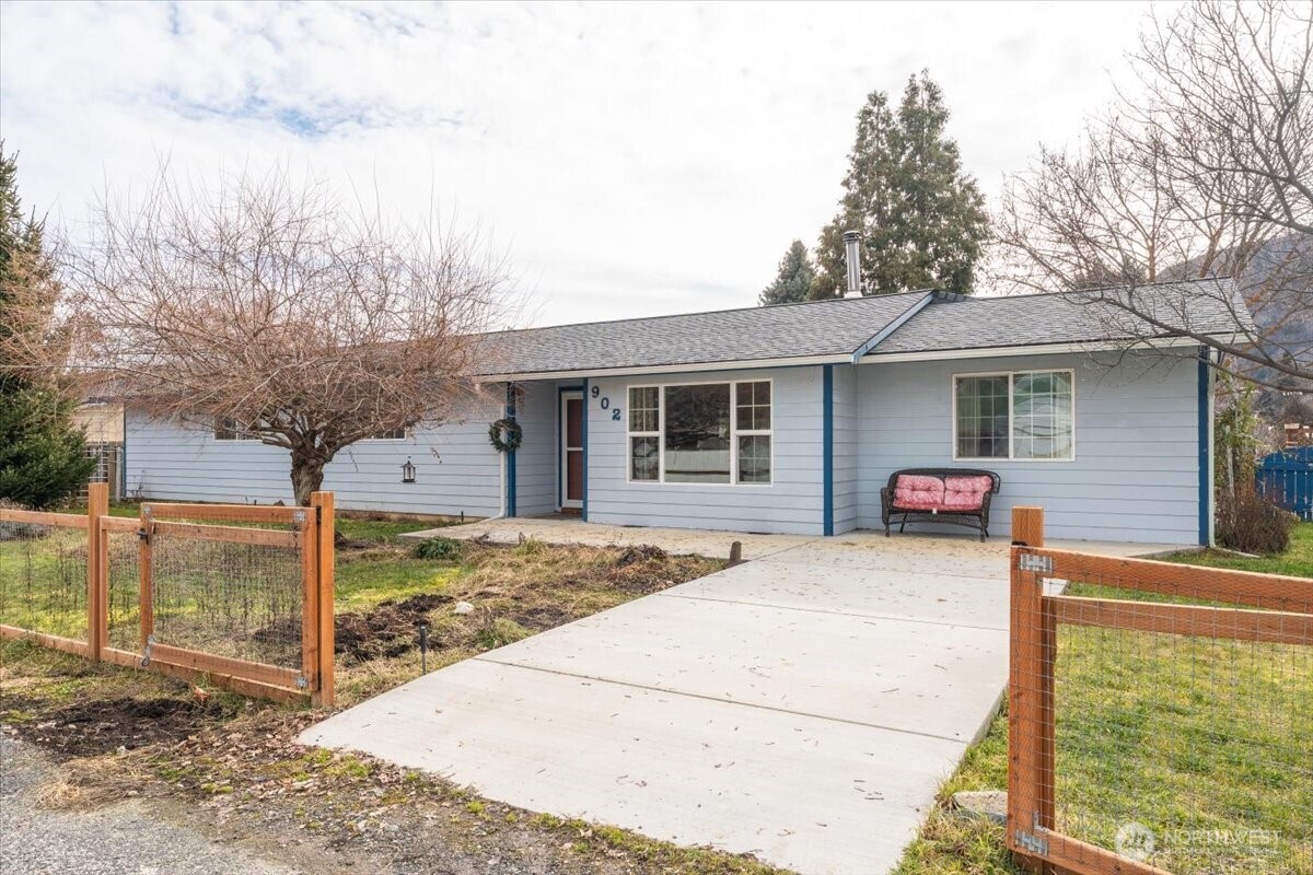 902 Ivy Avenue , Cashmere, WA 98815