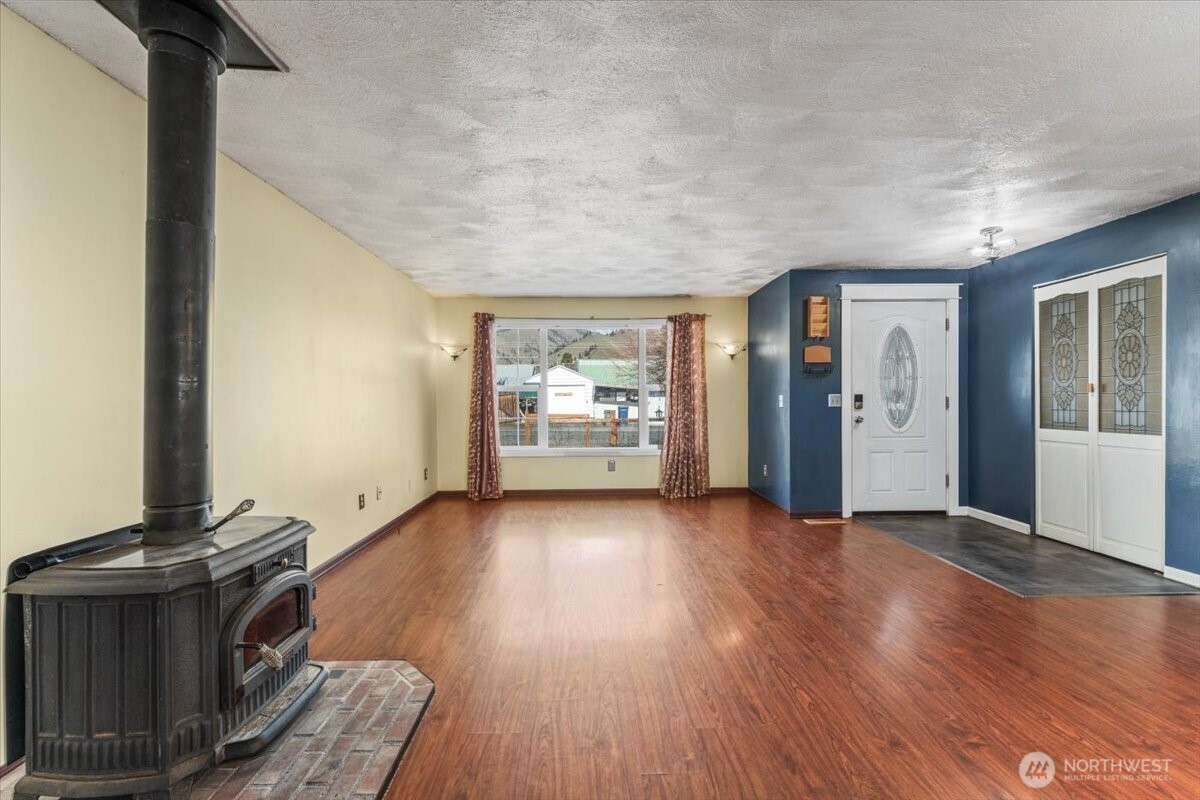 902 Ivy Avenue , Cashmere, WA 98815