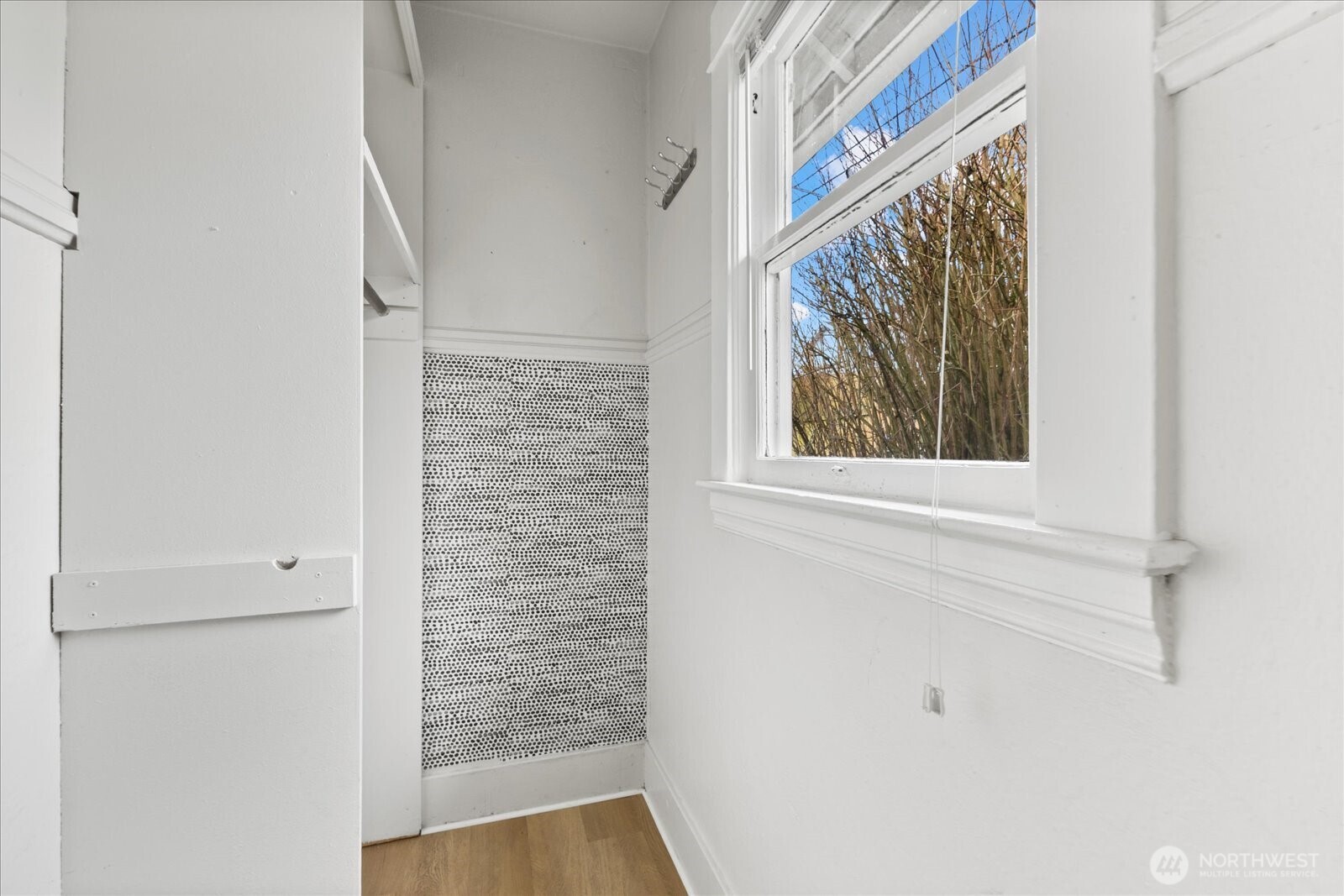 7361 17th Avenue NW, Seattle, WA 98117-5422