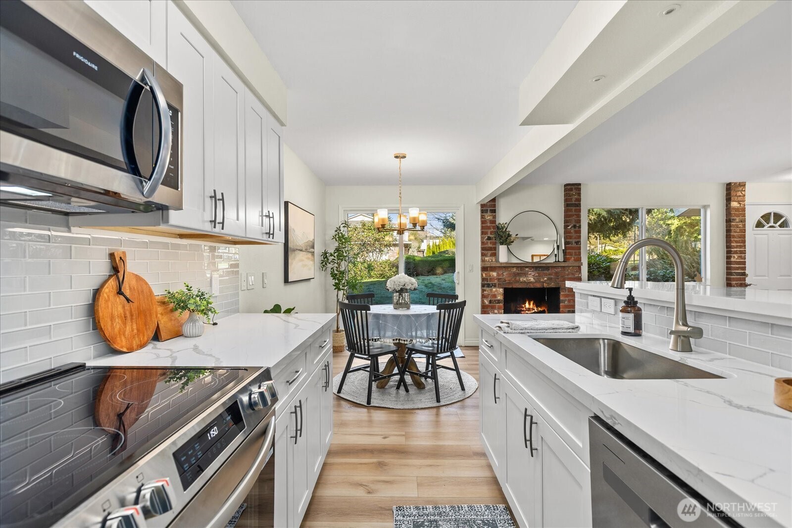 410 214th Street SW #B, Bothell, WA 98021