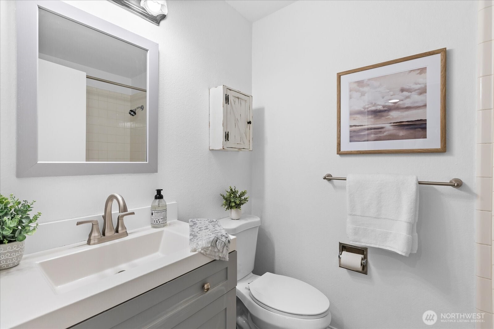 410 214th Street SW #B, Bothell, WA 98021