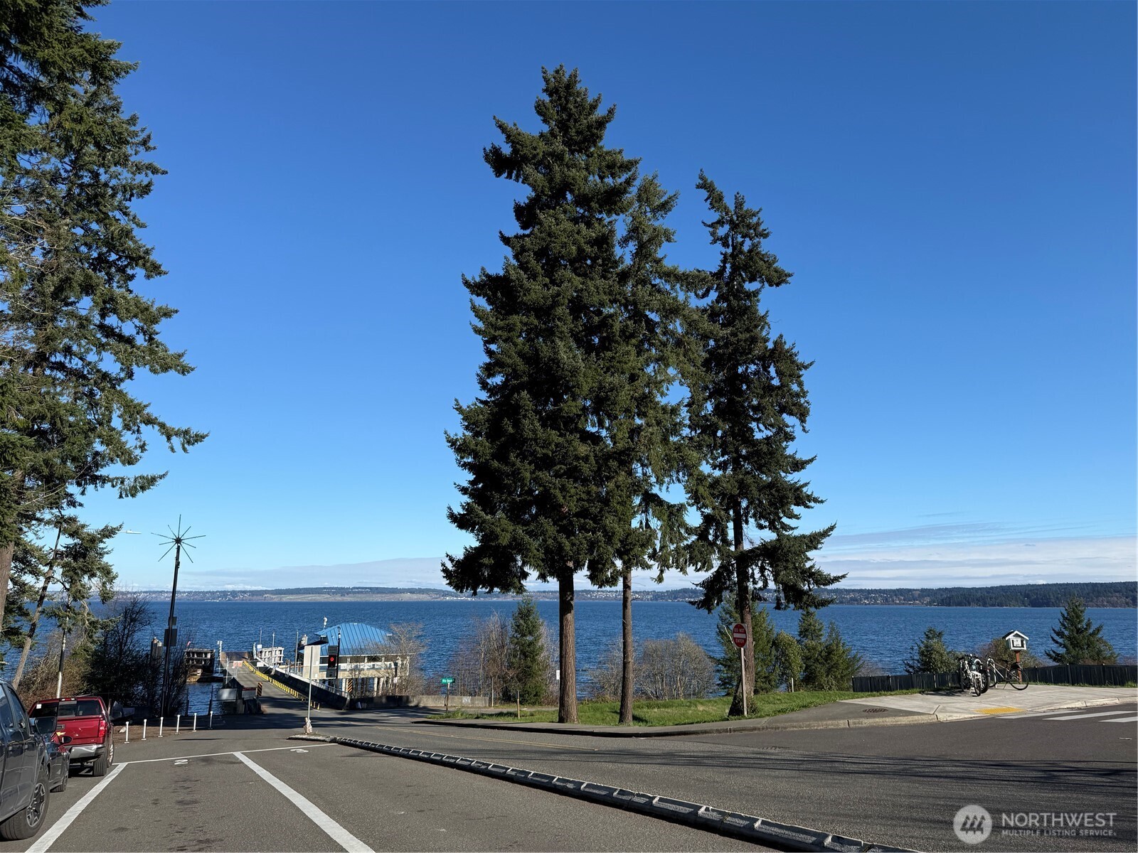 8912 126th Avenue Ct , Anderson Island, WA 98303