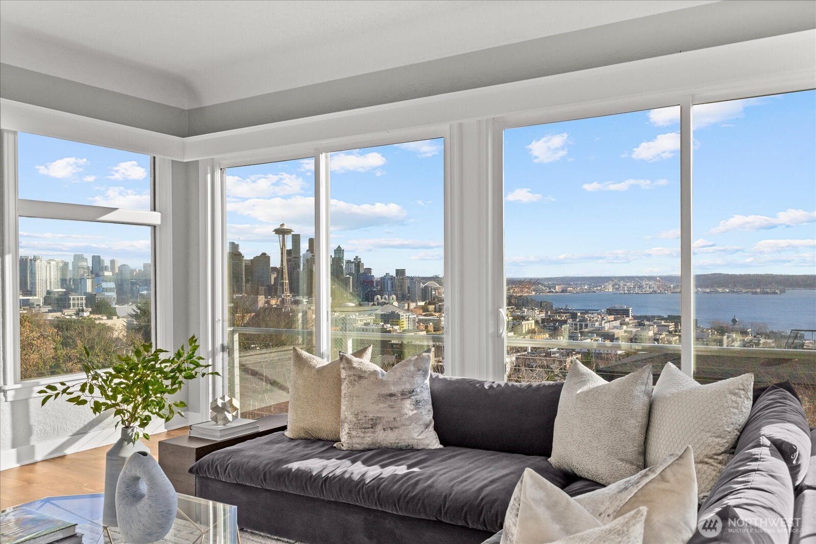 307 W Highland Drive , Seattle, WA 98119