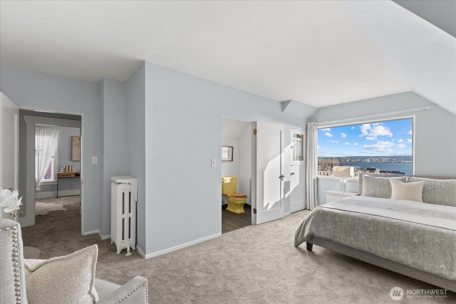 307 W Highland Drive , Seattle, WA 98119