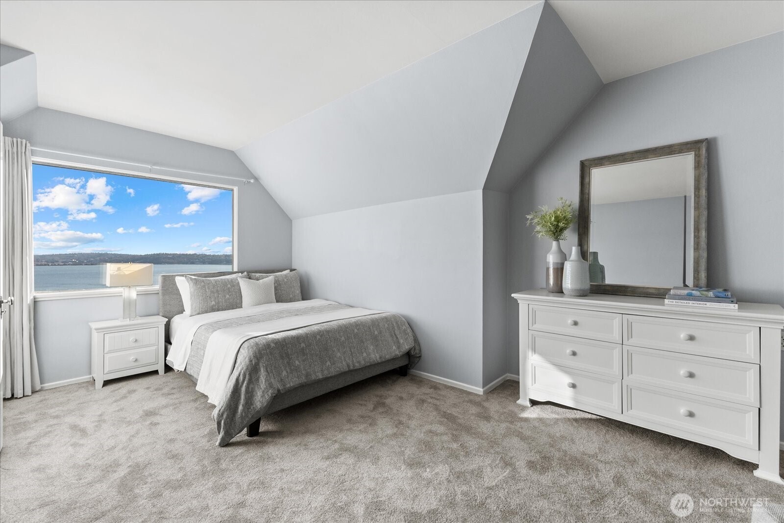 307 W Highland Drive , Seattle, WA 98119