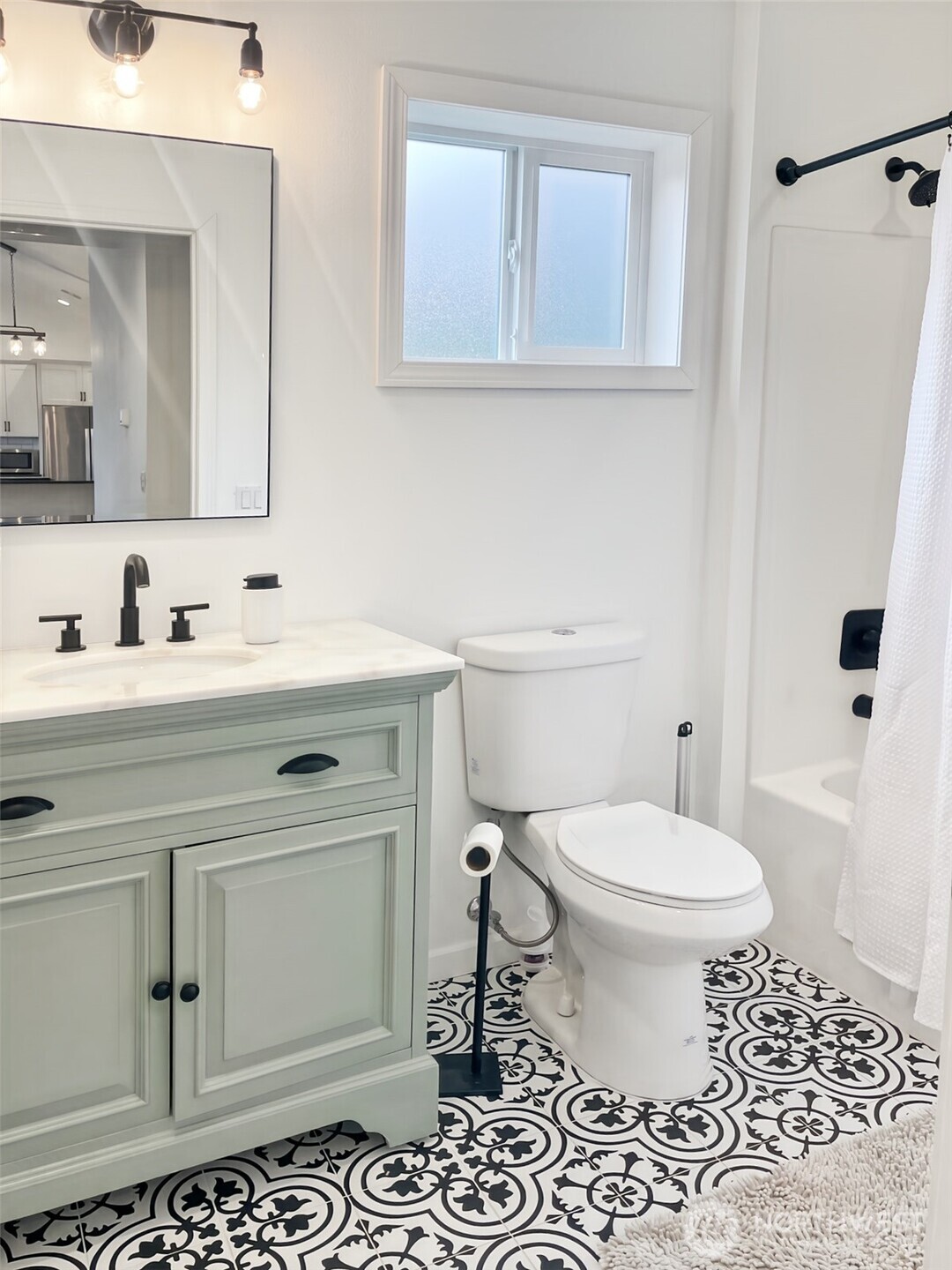 600 Harrison Street N, South Bend, WA 98586