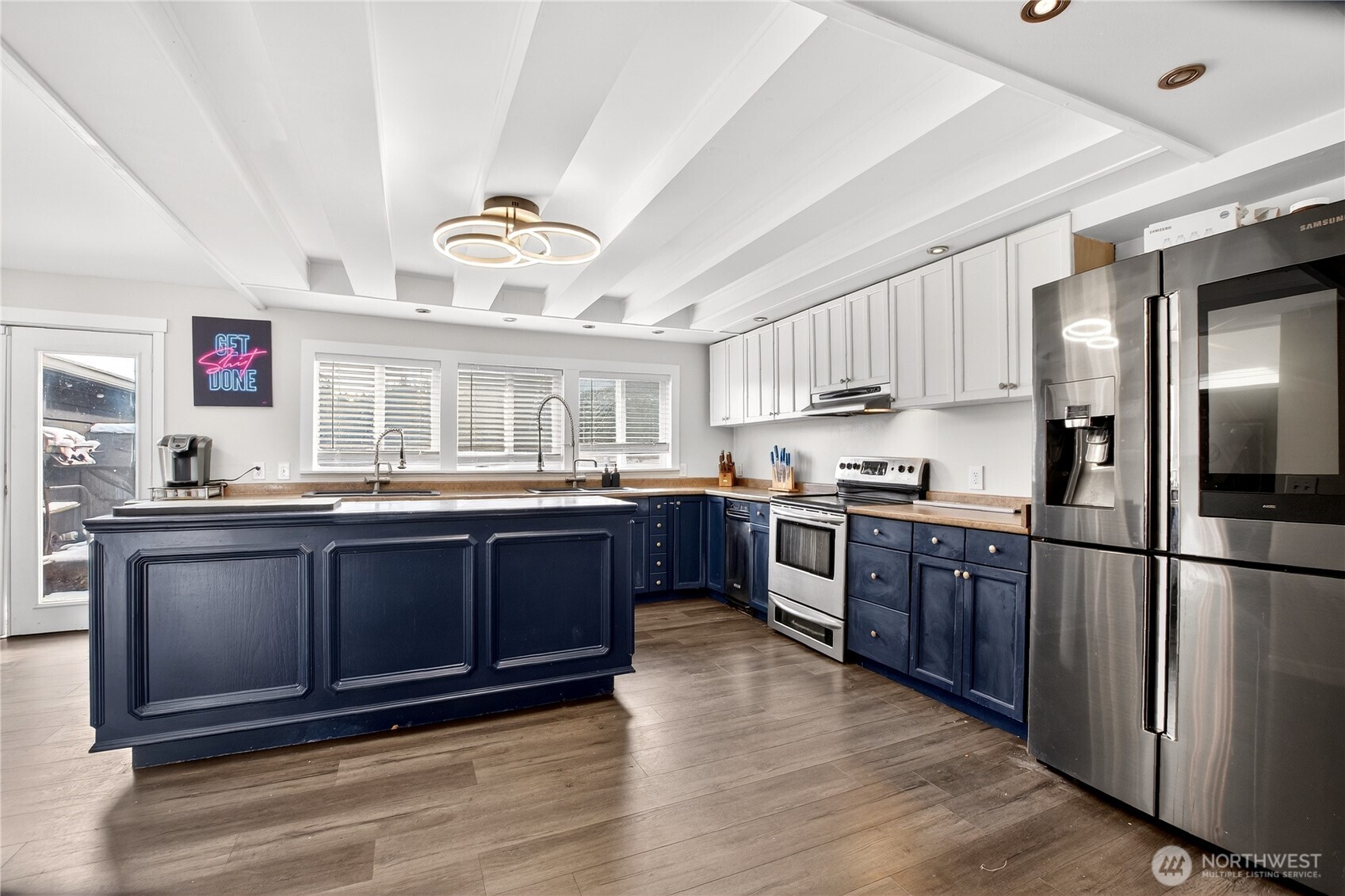 18330 Crooked Mile Road , Granite Falls, WA 98252