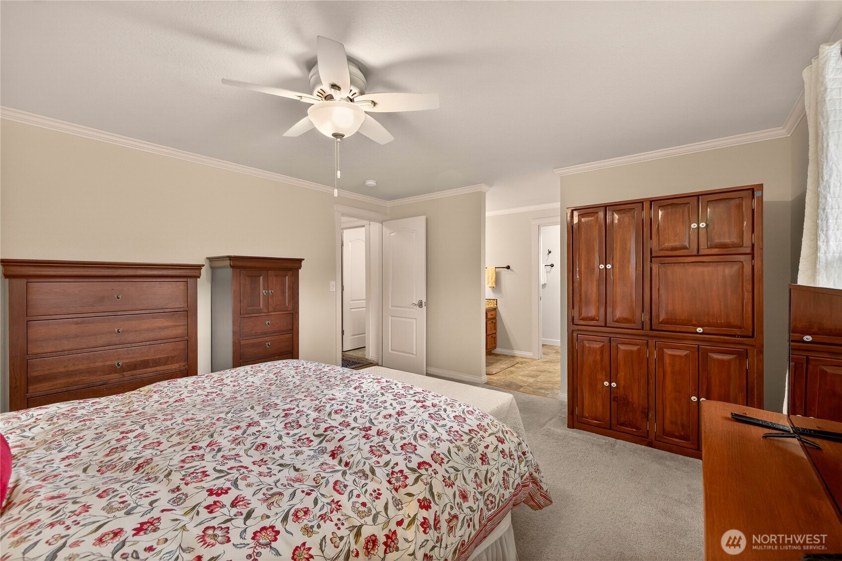 1484 Elmwood Street , Wenatchee, WA 98801-1111