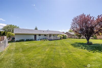 1484 Elmwood Street , Wenatchee, WA 98801-1111 - Photo 30