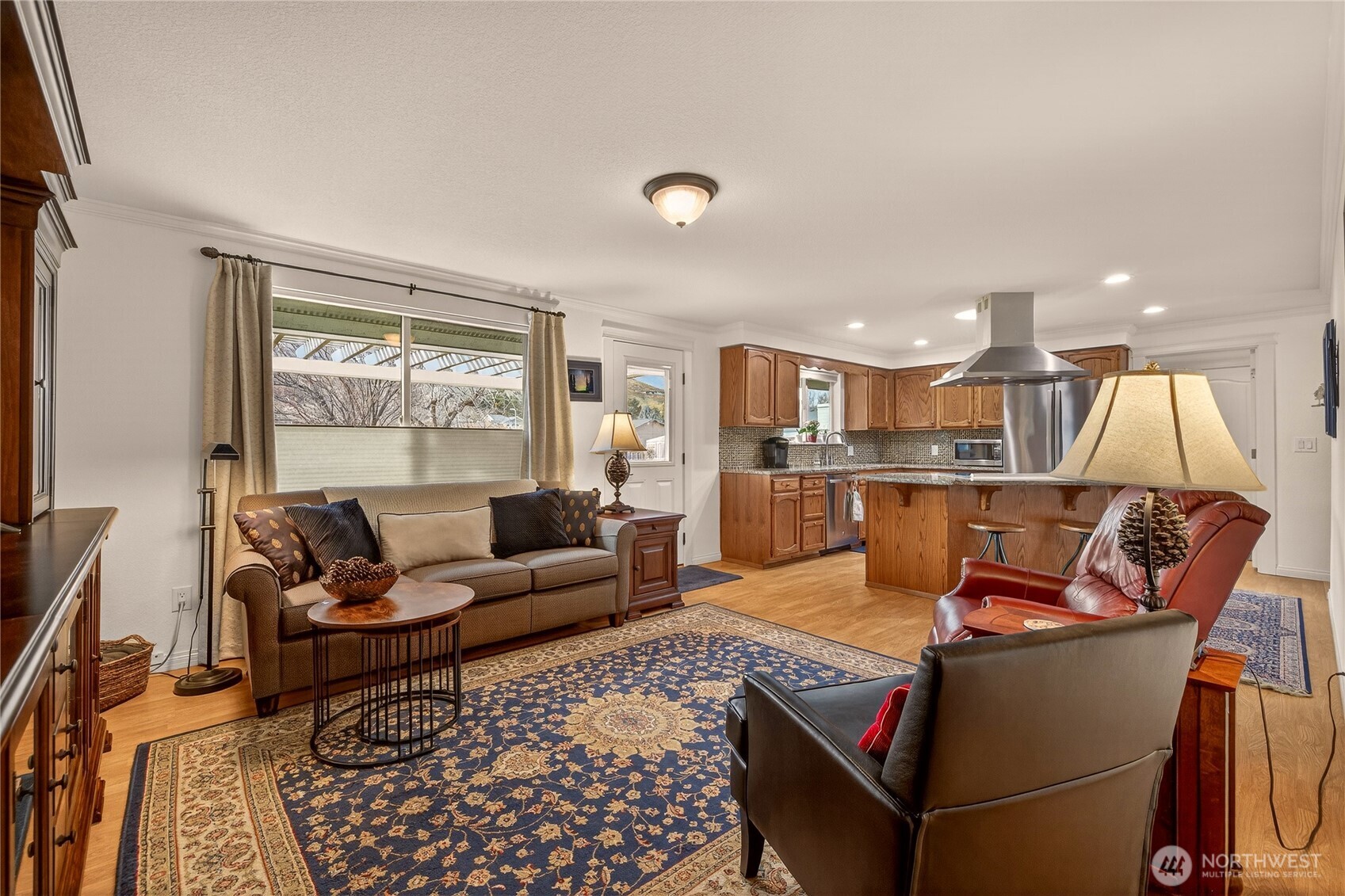 1484 Elmwood Street , Wenatchee, WA 98801-1111