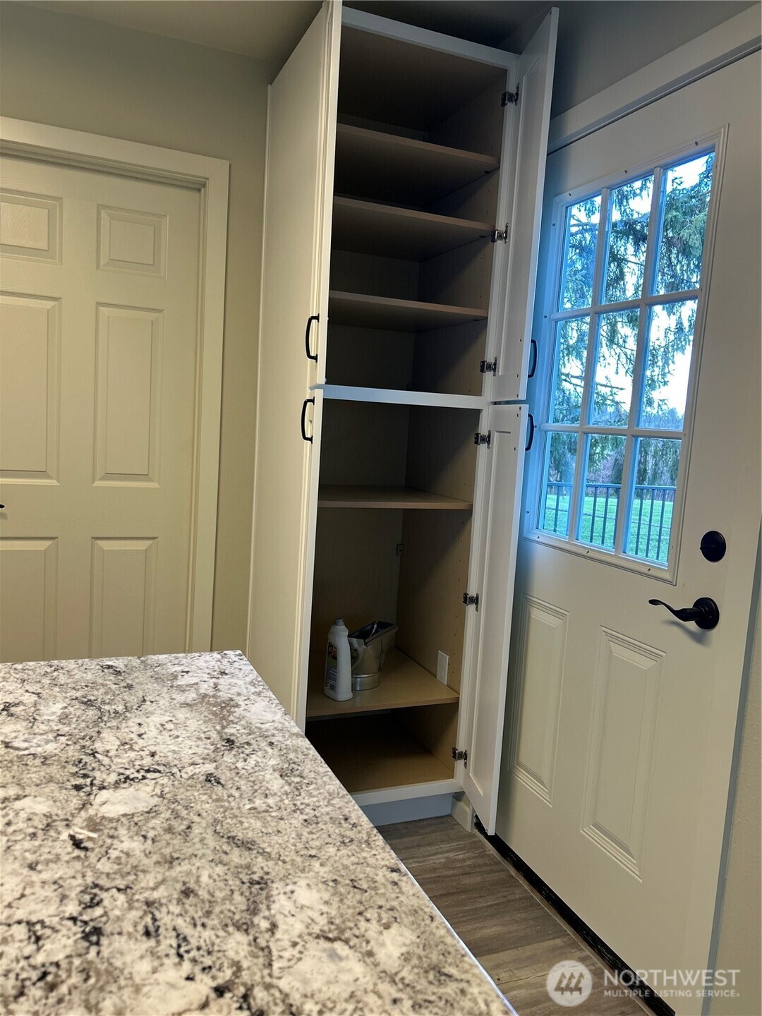 1365 Dolan Street , Raymond, WA 98577