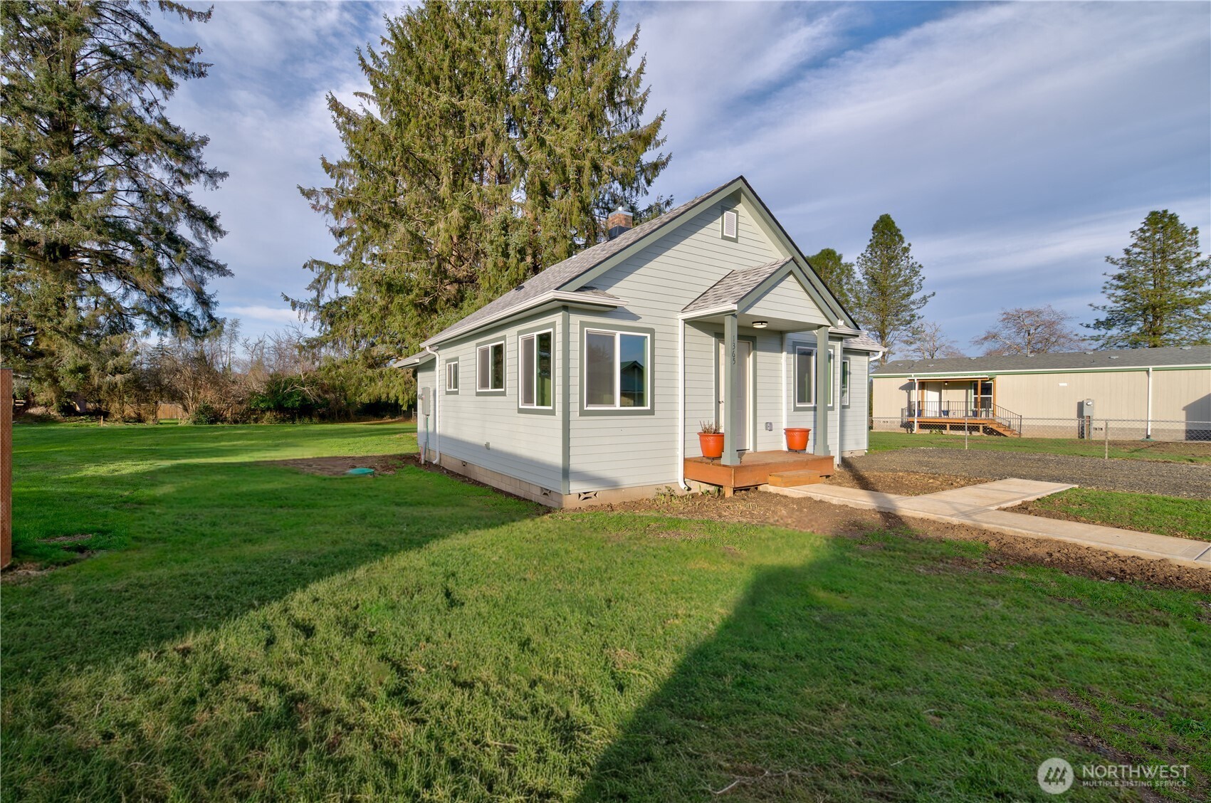1365 Dolan Street , Raymond, WA 98577