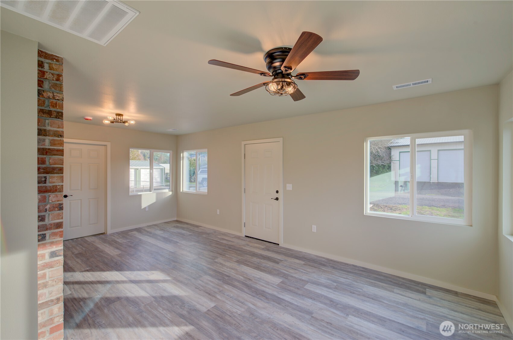 1365 Dolan Street , Raymond, WA 98577