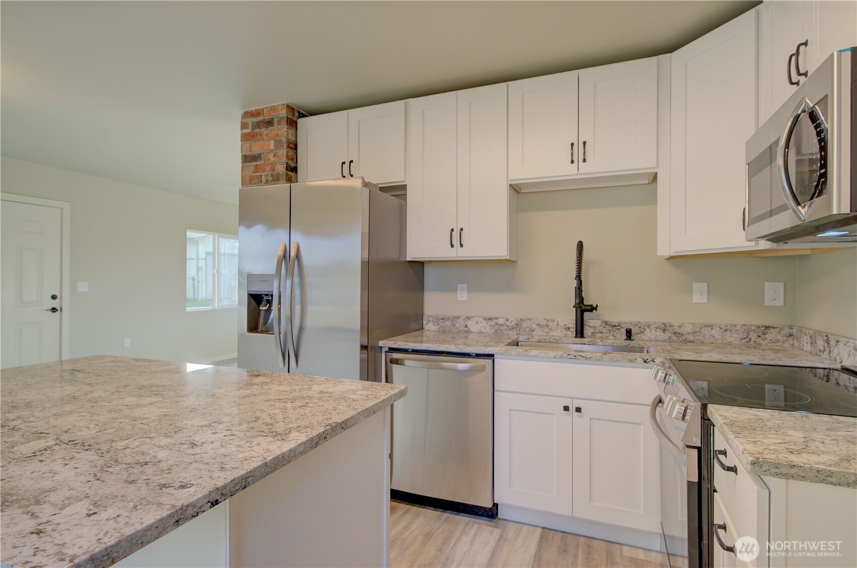 1365 Dolan Street , Raymond, WA 98577