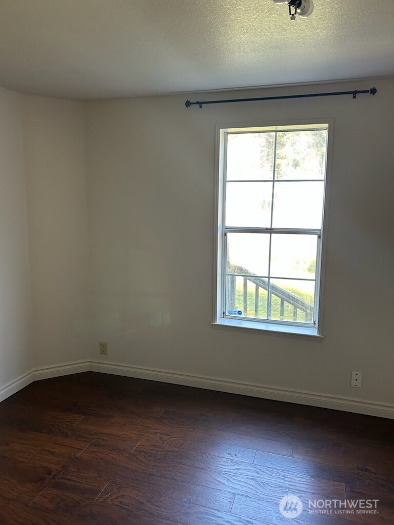 80 Salmon Street , Clallam Bay, WA 98326
