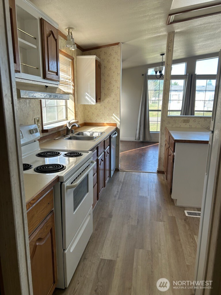 80 Salmon Street , Clallam Bay, WA 98326
