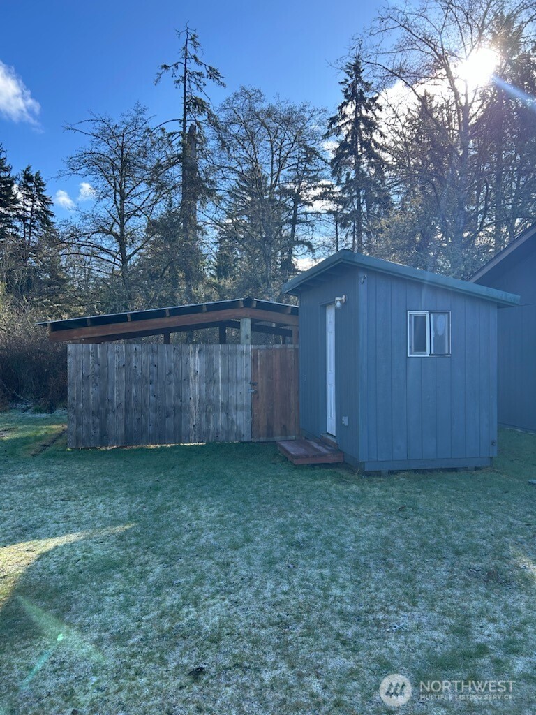 80 Salmon Street , Clallam Bay, WA 98326