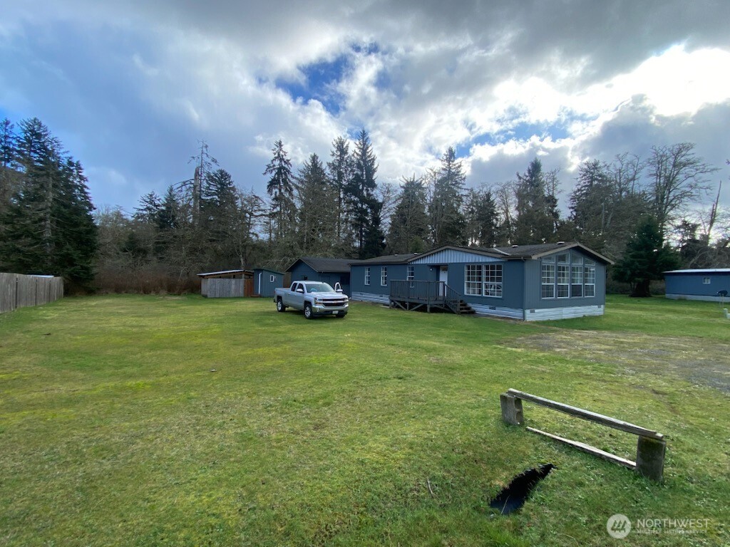 80 Salmon Street , Clallam Bay, WA 98326