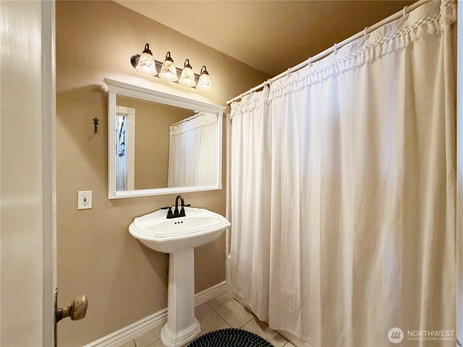 27 M Cascade Drive , Hat Island, WA 98206