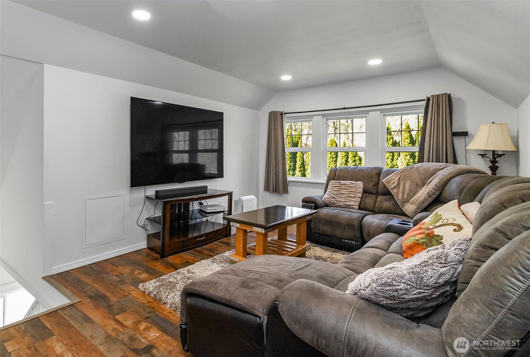 8711 State Route 92 , Granite Falls, WA 98252