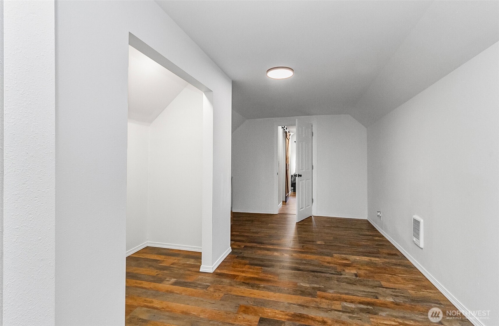 8711 State Route 92 , Granite Falls, WA 98252