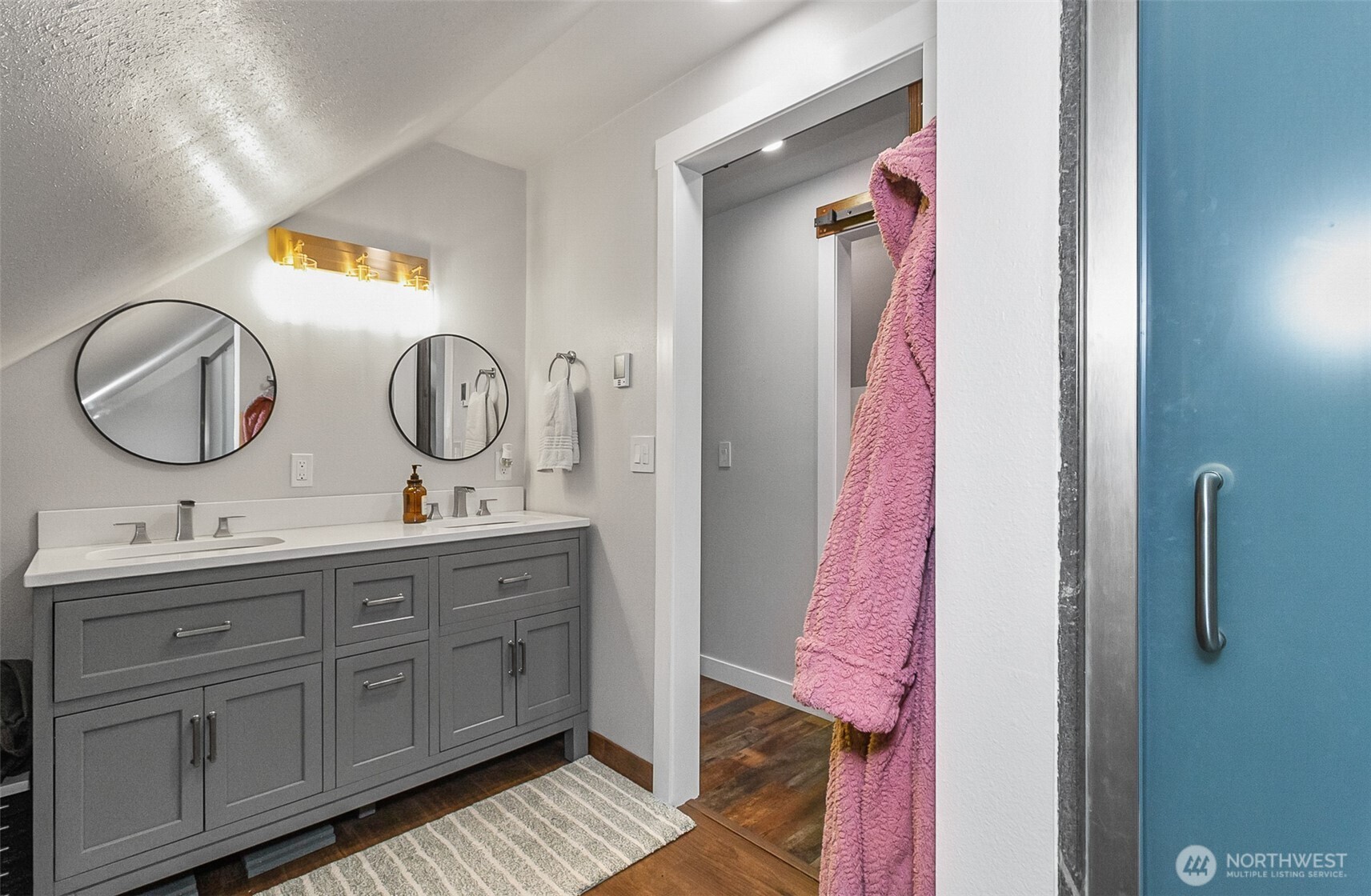 8711 State Route 92 , Granite Falls, WA 98252